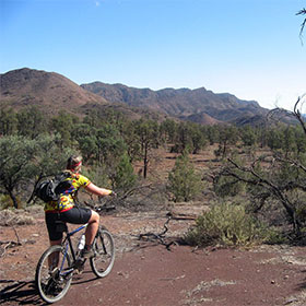 Mountain bike cycling in Aroona Valley