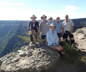 Kanangra Walls Lookout: Bruce Hood, Trevor Jones, Tracy Bryant, Jude Cahill, Tim Threlfall and Lorraine Thomas (seated). Photo by Nino Fioretti